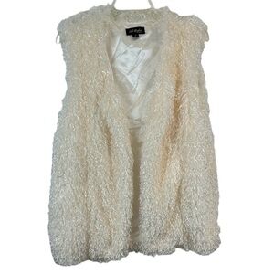Cal Style Cream Fluffy Vest Size M 🔥